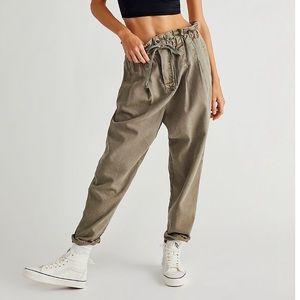 Free People Paperbag Pant Margate Pleated Trouser Sugar Kelp Size XS